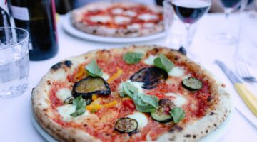 Pizza napoletana e vino